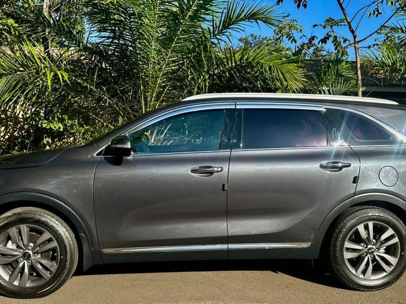 Hyundai SantaFe — RAH111F