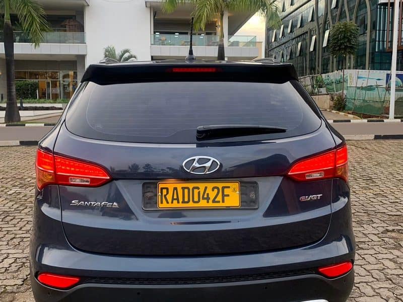 Hyundai SantaFe — RAH200Y