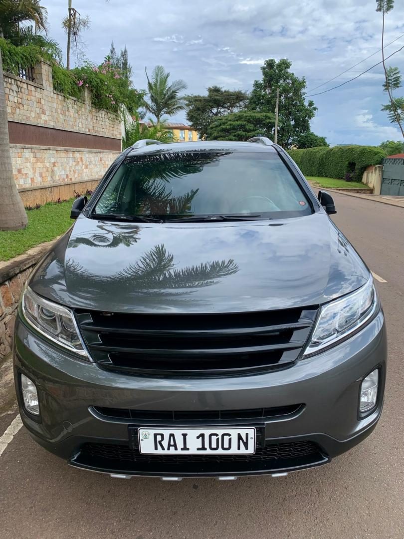 Kia Sorento, plate RAI 100 N